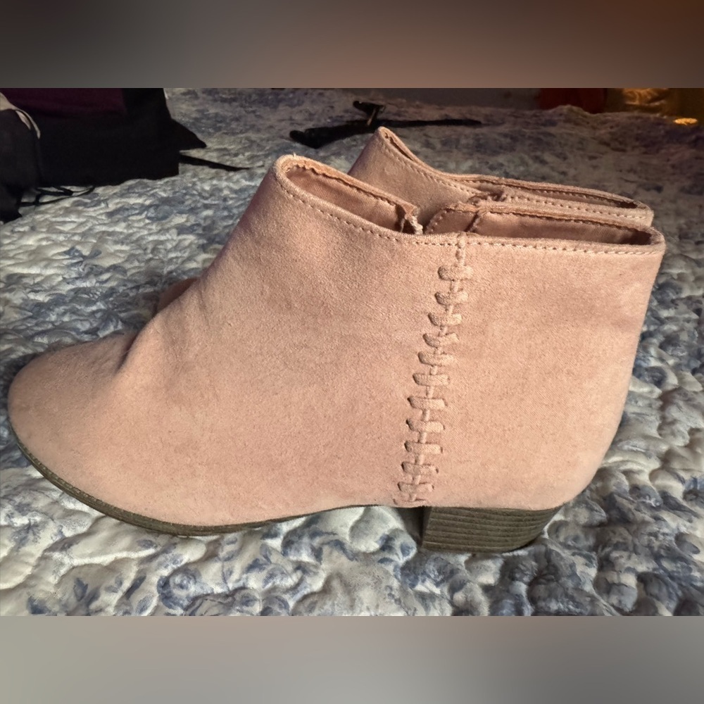 Old Navy Blush/ pink faux suede Ankle Booties